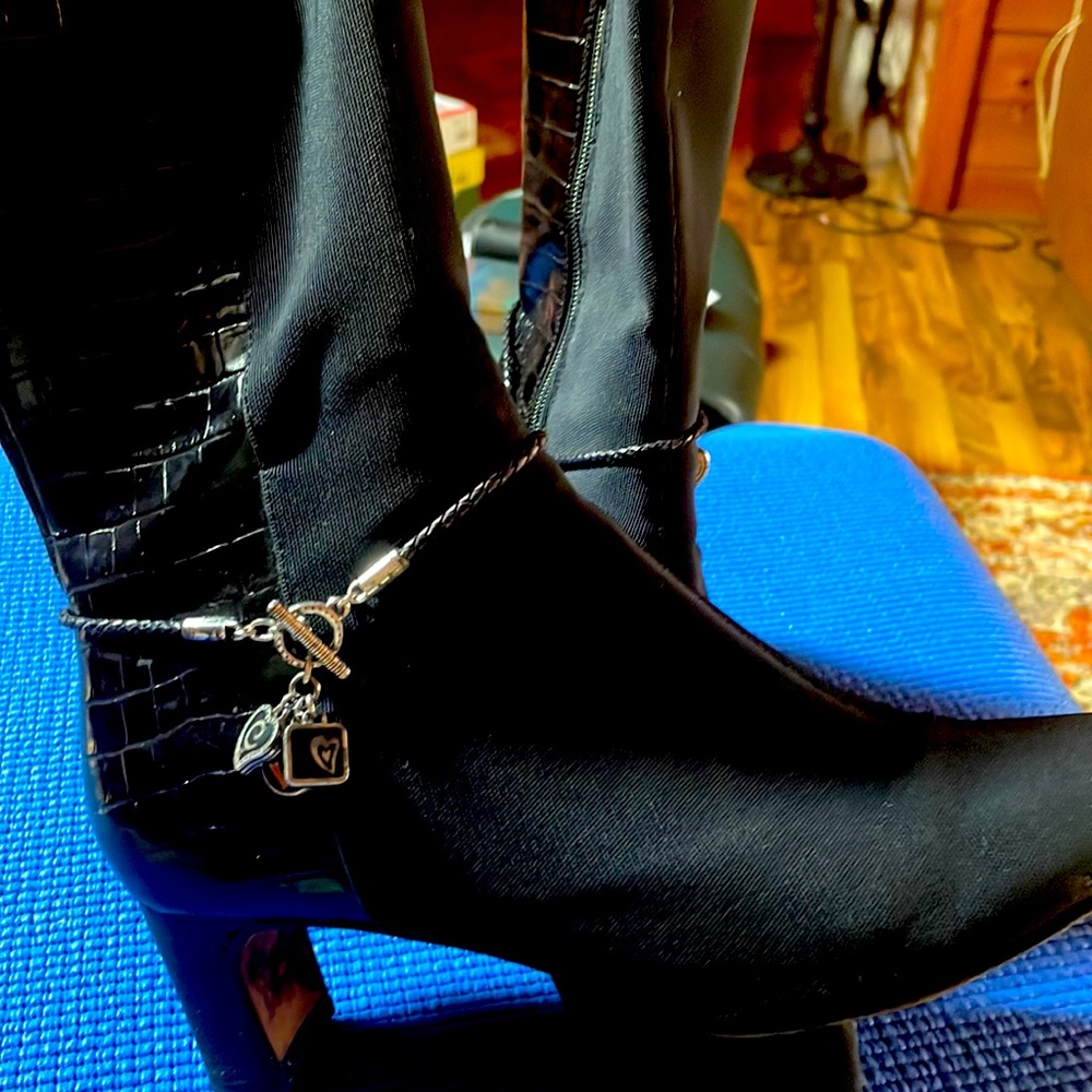 Brighton Black Crocodile Boots with Black Elastic Chain. Size 6.5